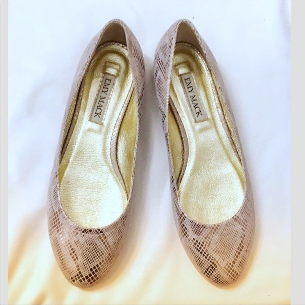 EMY MACK STYLE IS SUN, LIGHT GOLD SHIMMER …